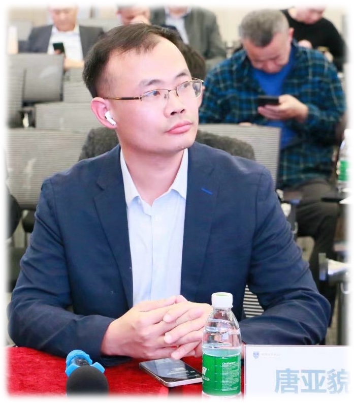 唐亚貌老师在医学活动现场